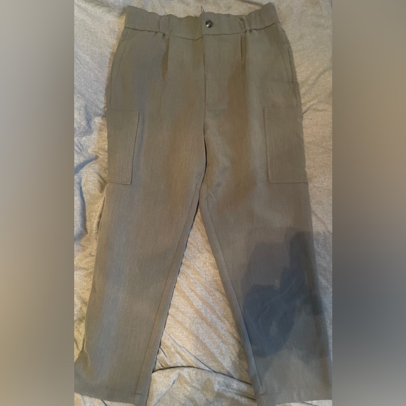 Zara Cropped Cargo Baggy Pants - Picture 4 of 4